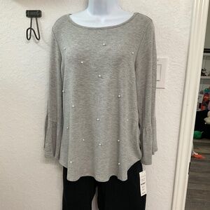 316- Hannah NWT Super Soft Gray Long Sleeve Top with Pearls, Size Large.